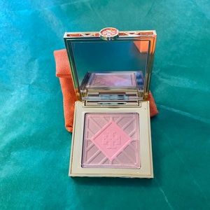 Brand New Tory Burch Bronzer and Blush Divine 01.  ****Never used.